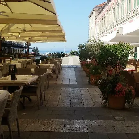 A Small For A Great Vacation 